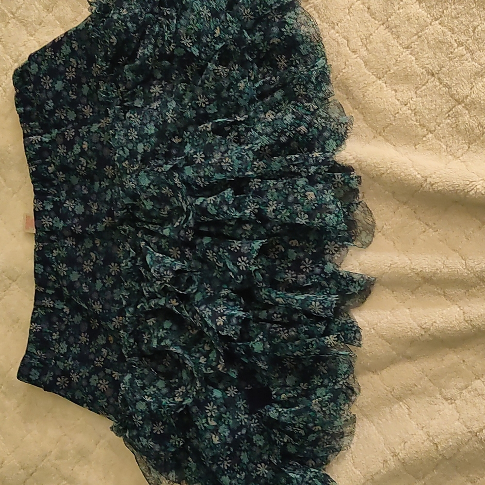 short flowered gathered skirt for girls, Lightly used and in good condition.